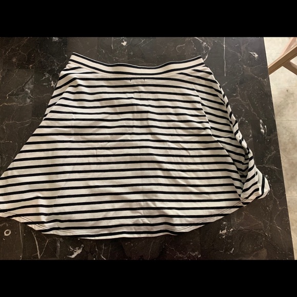 Striped Circle Skirt - Picture 2 of 4